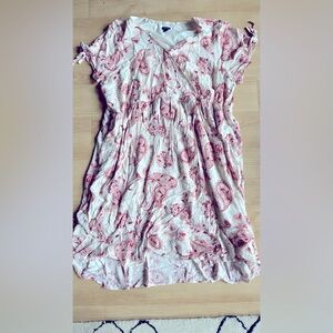 Torrid pink white floral and paisley wrap Dress, size 4, pockets